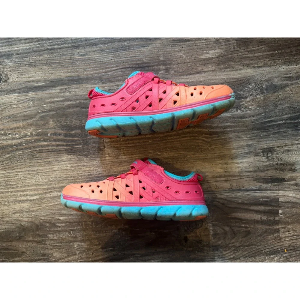 Stride Rite Phibian Made2Play Pink Orange Ombre Water Shoes Kids Size 5.5